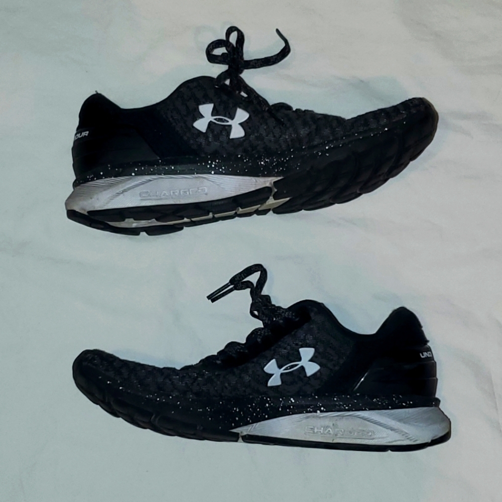 UNDER ARMOUR CHARGED ESCAPE 2 RUNNING Shoes